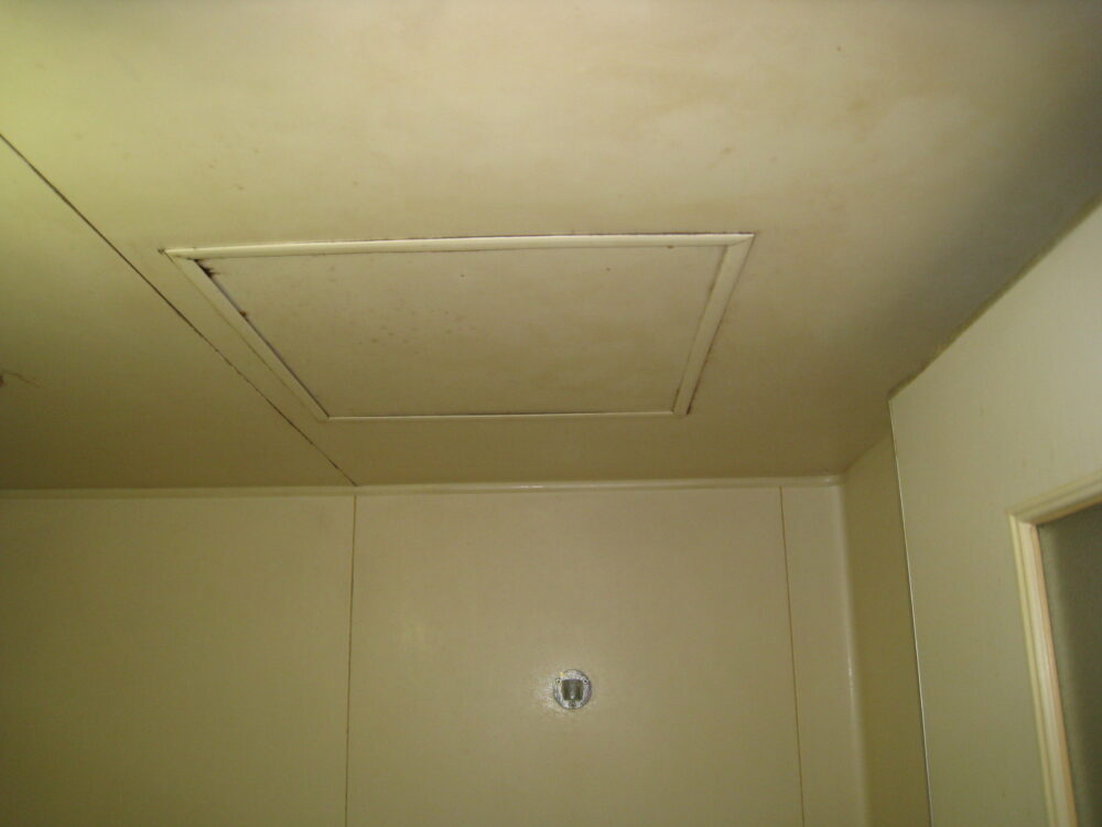 兵庫のフル塗装（天井、壁）施工前