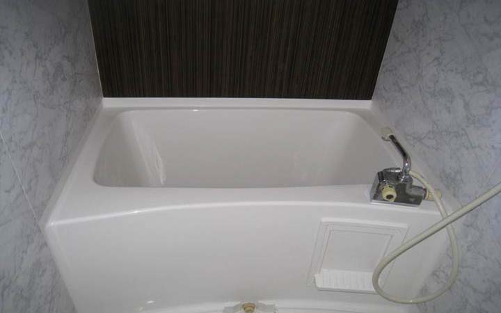 大阪の浴室工事（FRP塗装と壁シート施工工事）施工後