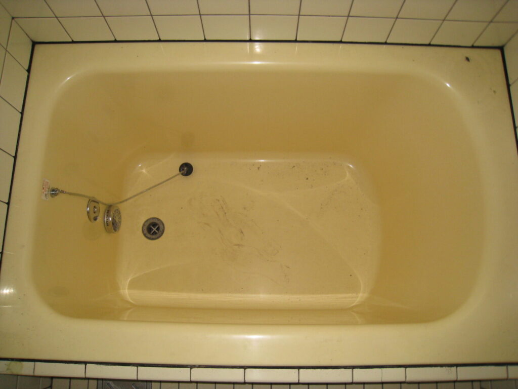 人工大理石の浴槽塗装工事（神戸市灘区）施工前