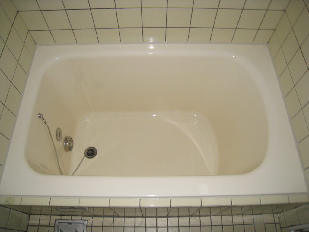 人工大理石の浴槽塗装工事（神戸市灘区）施工後