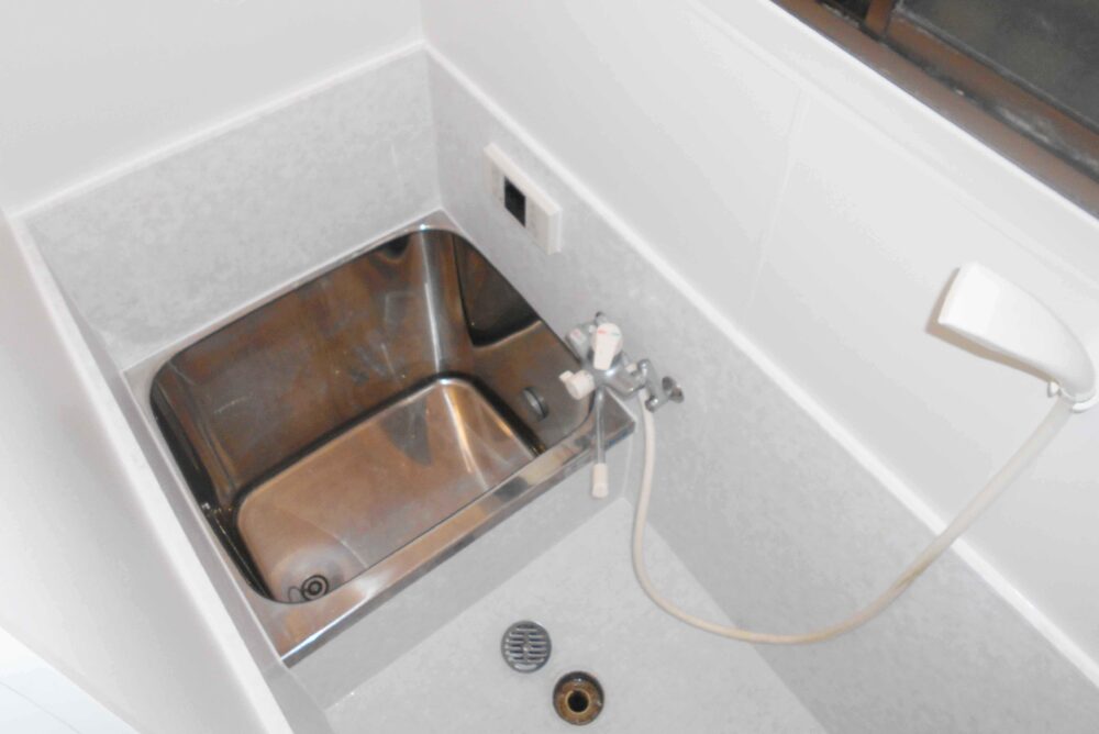 天、壁/パネル施工及び床バスナリアルデザイン貼込工事(香南市)