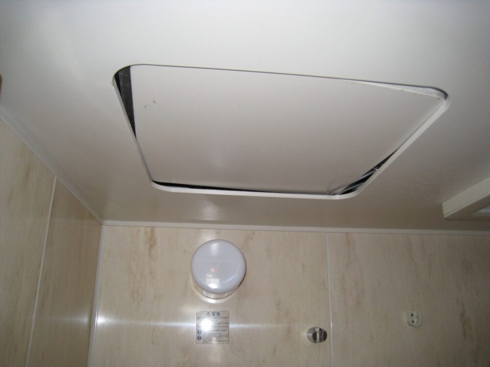 フル塗装工事(天井、壁、浴槽、床はバスナリアルデザイン)(高知市)